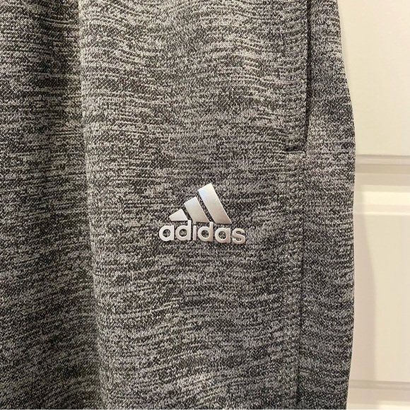 2/$10 NWOT Adidas Grey Fleece Straight Leg Sweatpants XS - Picture 2 of 4